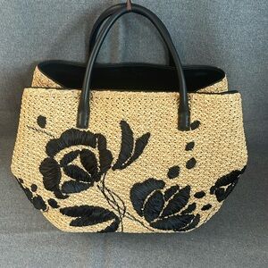 Embroidered straw and leather luxury summer bag